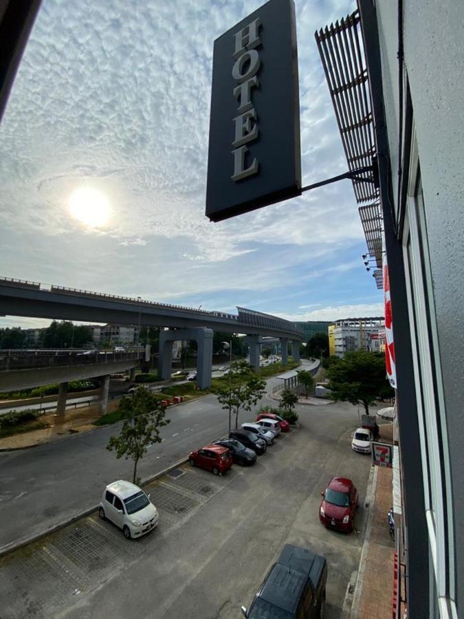哥打白沙罗赞堡酒店-德再也 科塔达曼萨拉 外观 照片