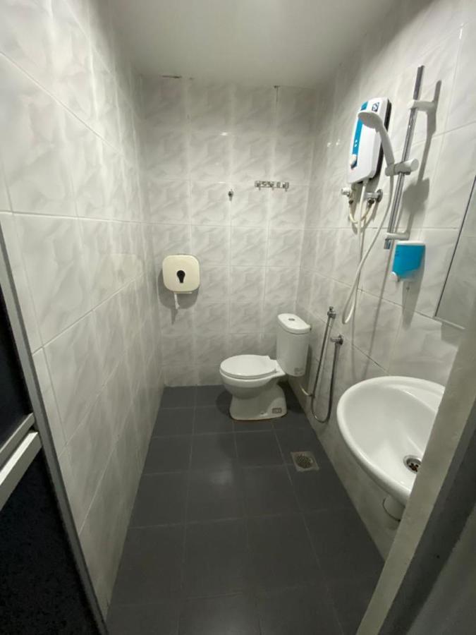 哥打白沙罗赞堡酒店-德再也 科塔达曼萨拉 外观 照片